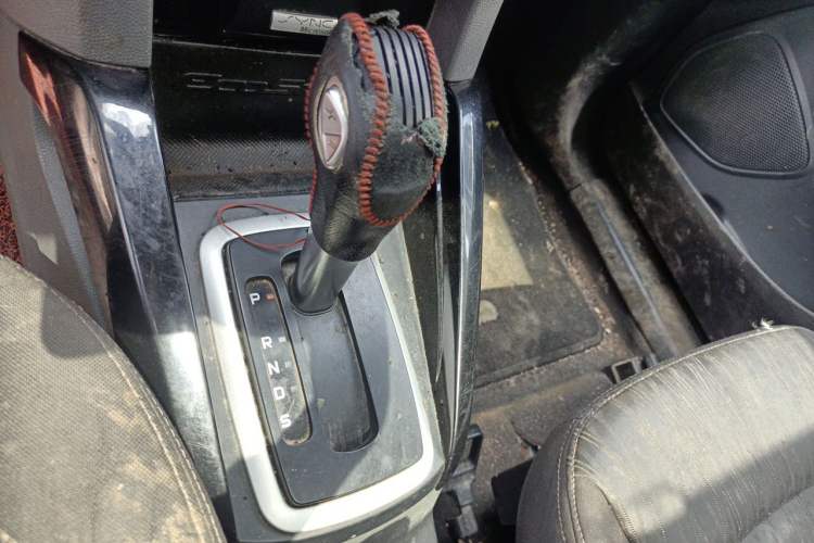 Used Ford EcoSport 2013 1.5L Automatic Prestige Model Gear Lever
