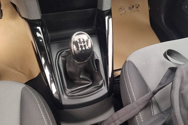 Used Ford EcoSport 2013 1.5L Manual Fashion Model Gear Lever