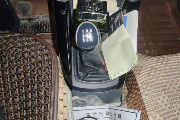 Used Ford EcoSport 2013 1.5L Manual Fashion Model Gear Lever