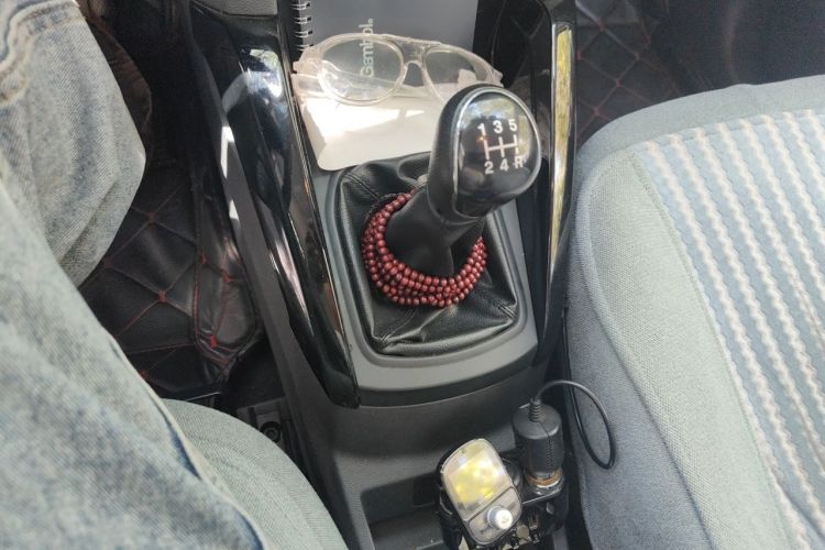 Used Ford EcoSport 2013 1.5L Manual Fashion Model Gear Lever