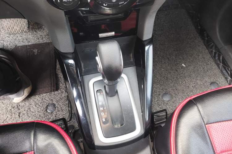 Used Ford EcoSport 2013 1.5L Automatic Prestige Model Gear Lever