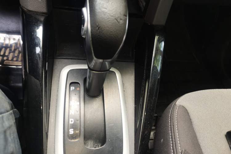Used Ford EcoSport 2013 1.5L Automatic Fashion Model Gear Lever