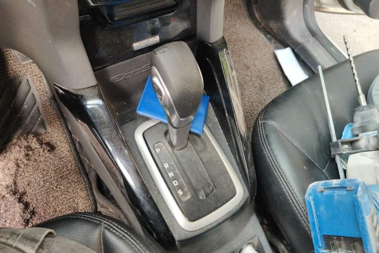 Used Ford EcoSport 2013 1.5L Automatic Prestige Model Gear Lever