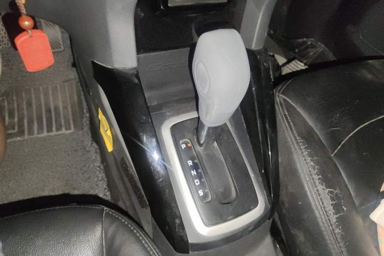 Used Ford EcoSport 2013 1.5L Automatic Fashion Model Gear Lever