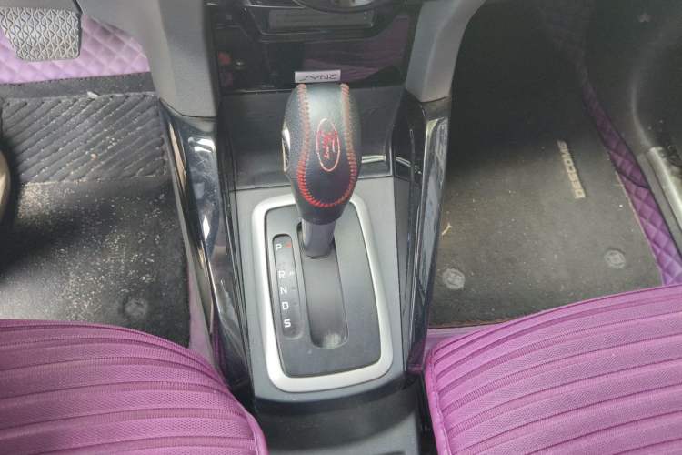 Used Ford EcoSport 2013 1.5L Automatic Prestige Model Gear Lever