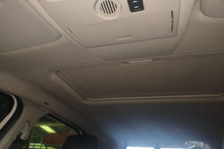 Used Ford EcoSport 2013 1.0L GTDi Manual Luxury Model Headliner