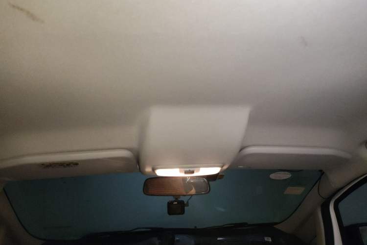 Used Ford EcoSport 2013 1.5L Manual Comfort Model Headliner