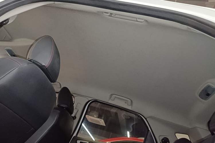 Used Ford EcoSport 2013 1.5L Automatic Fashion Model Headliner