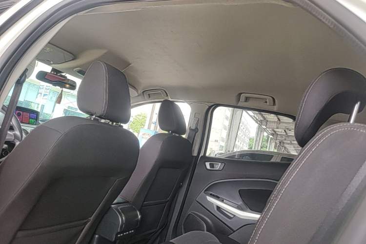 Used Ford EcoSport 2013 1.5L Automatic Fashion Model Headliner