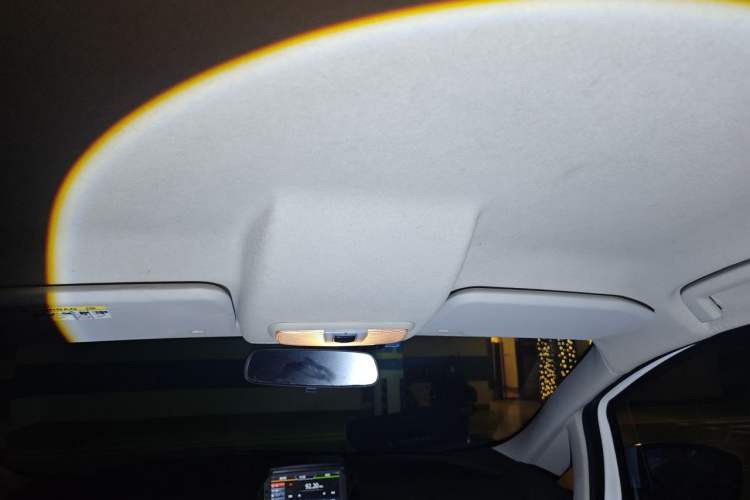 Used Ford EcoSport 2013 1.5L Manual Comfort Model Headliner