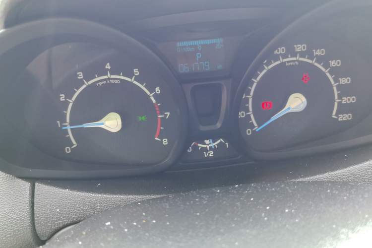 Used Ford EcoSport 2013 1.5L Automatic Fashion Model Instrument Cluster