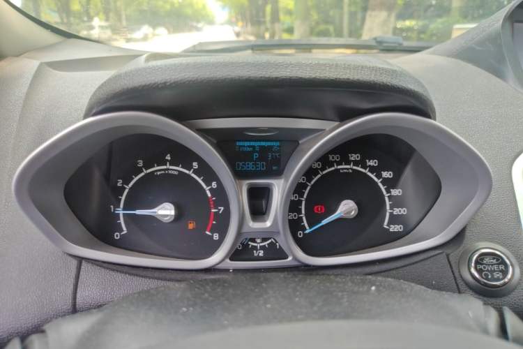 Used Ford EcoSport 2013 1.5L Automatic Prestige Model Instrument Cluster