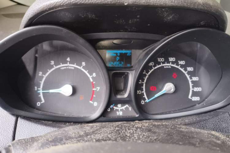 Used Ford EcoSport 2013 1.5L Automatic Fashion Model Instrument Cluster