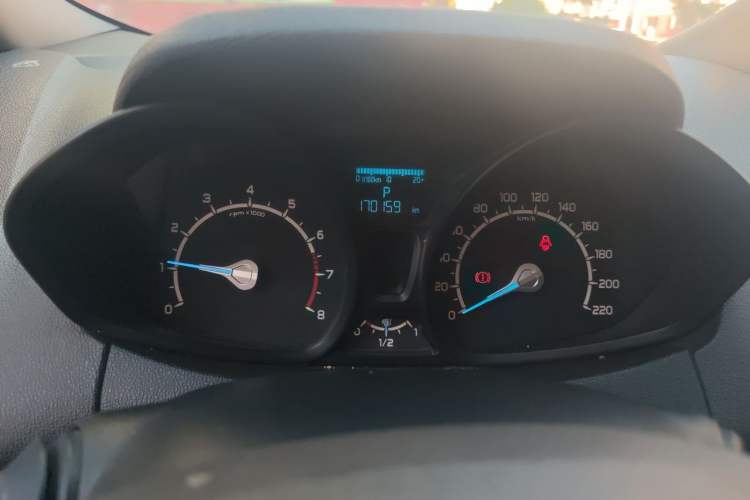 Used Ford EcoSport 2013 1.5L Automatic Fashion Model Instrument Cluster