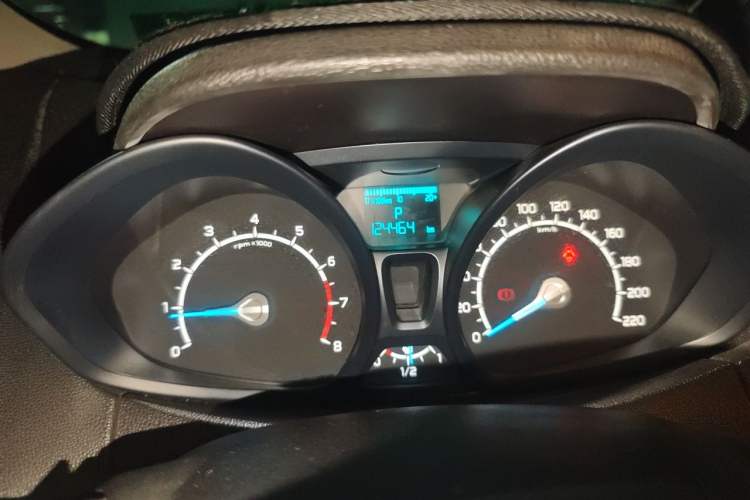 Used Ford EcoSport 2013 1.5L Automatic Fashion Model Instrument Cluster