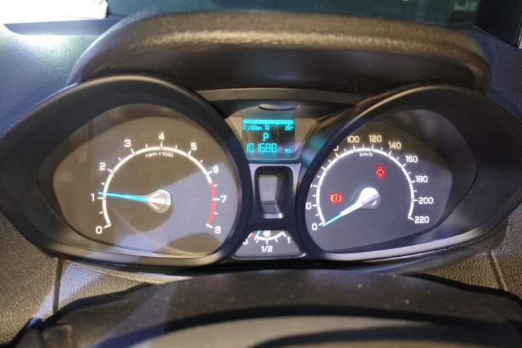 Used Ford EcoSport 2013 1.5L Automatic Fashion Model Instrument Cluster