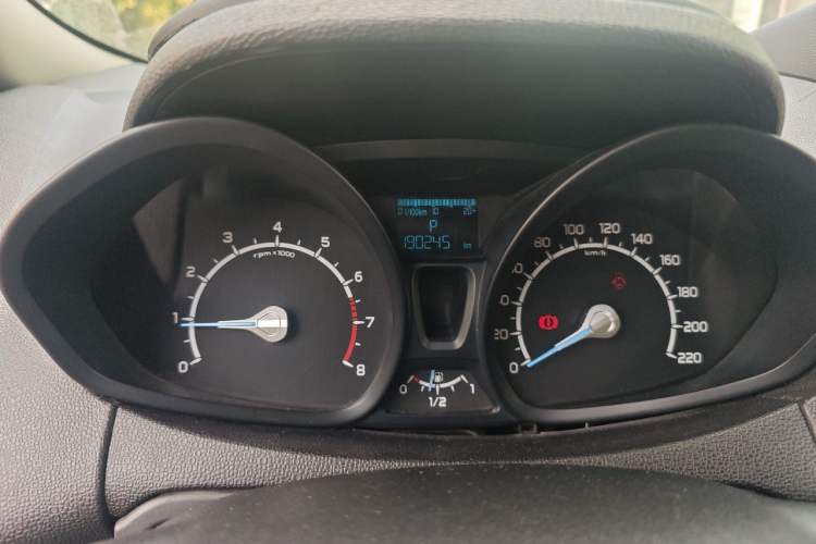 Used Ford EcoSport 2013 1.5L Automatic Fashion Model Instrument Cluster