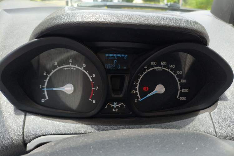Used Ford EcoSport 2013 1.5L Automatic Fashion Model Instrument Cluster