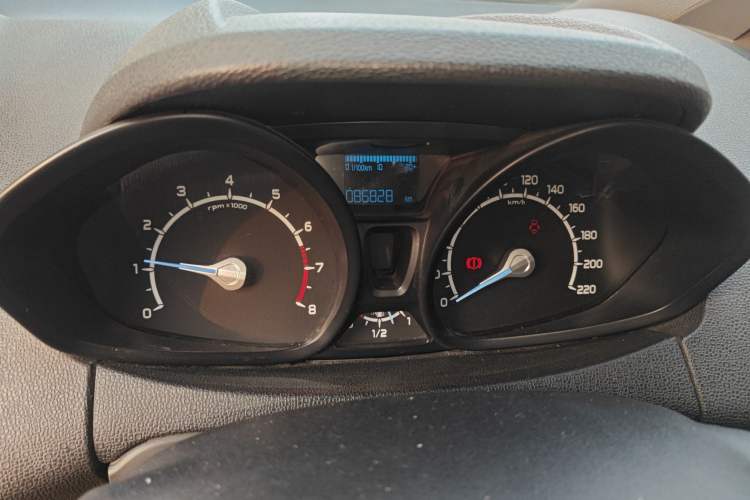 Used Ford EcoSport 2013 1.5L Manual Fashion Model Instrument Cluster