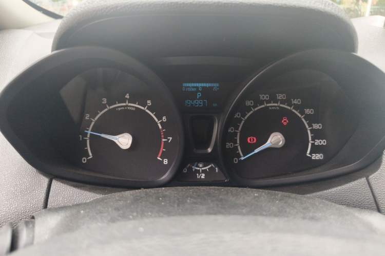 Used Ford EcoSport 2013 1.5L Automatic Fashion Model Instrument Cluster