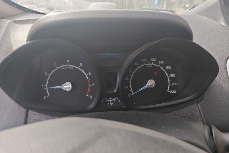 Used Ford EcoSport 2013 1.5L Manual Fashion Model Instrument Cluster