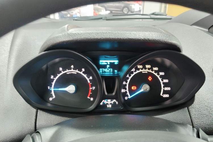 Used Ford EcoSport 2013 1.5L Automatic Fashion Model Instrument Cluster