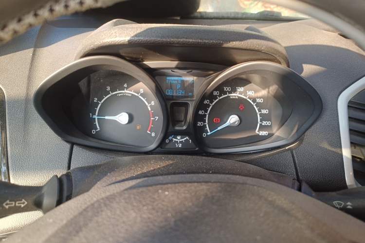 Used Ford EcoSport 2013 1.5L Automatic Fashion Model Instrument Cluster