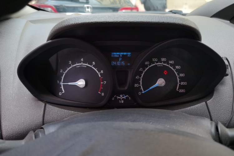 Used Ford EcoSport 2013 1.5L Automatic Fashion Model Instrument Cluster