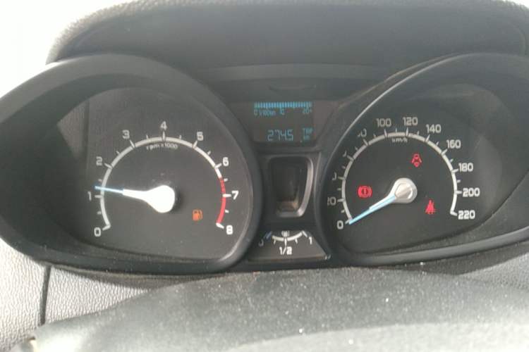 Used Ford EcoSport 2013 1.5L Manual Comfort Model Instrument Cluster
