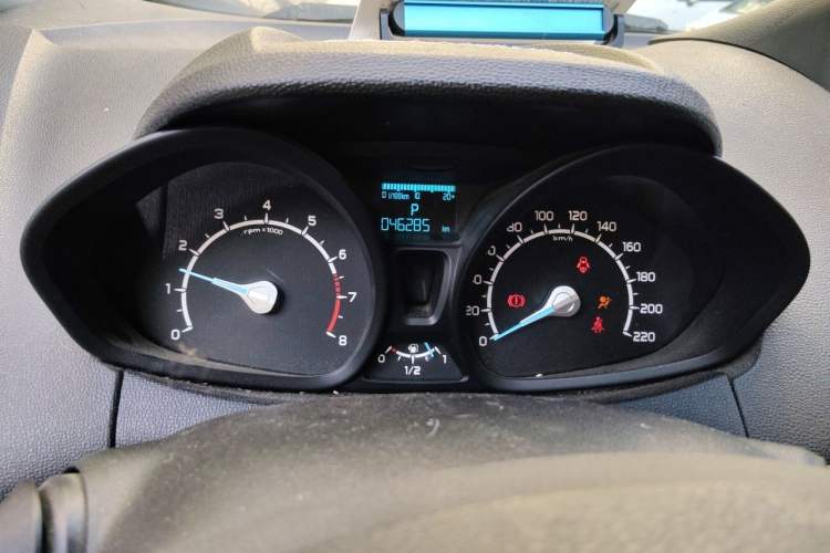 Used Ford EcoSport 2013 1.5L Automatic Fashion Model Instrument Cluster