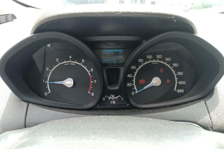 Used Ford EcoSport 2013 1.5L Manual Fashion Model Instrument Cluster