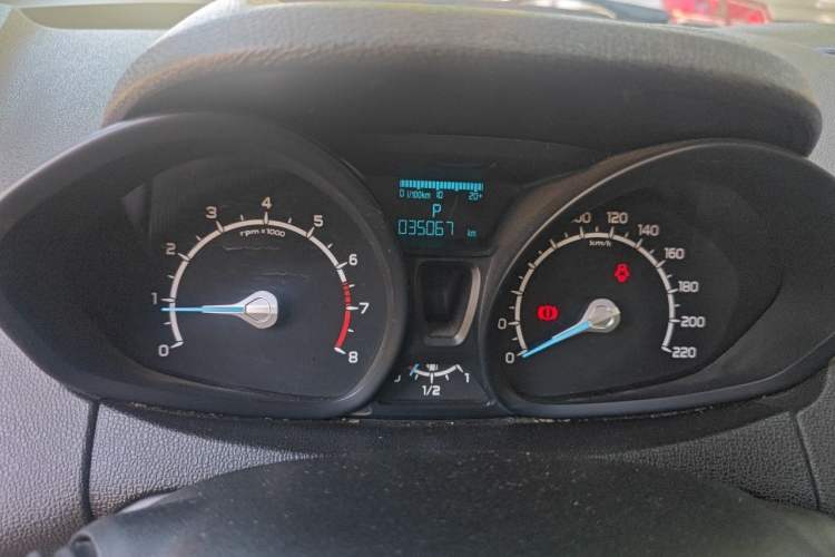 Used Ford EcoSport 2013 1.5L Automatic Fashion Model Instrument Cluster