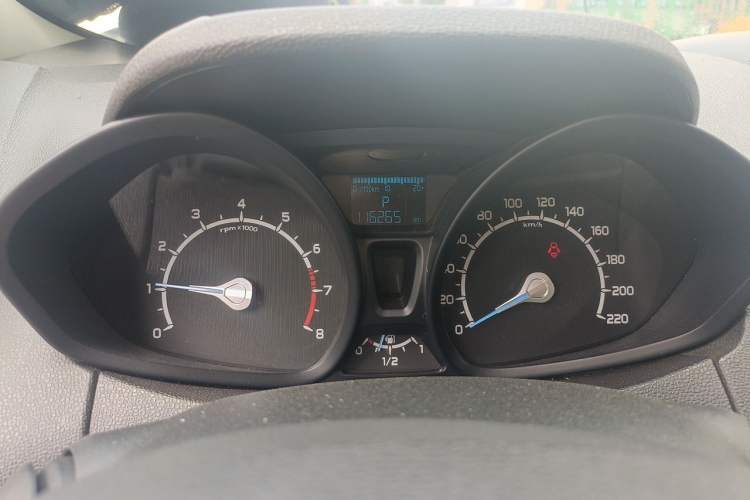 Used Ford EcoSport 2013 1.5L Automatic Fashion Model Instrument Cluster