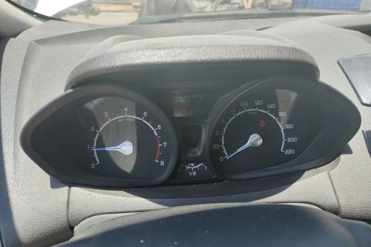 Used Ford EcoSport 2013 1.5L Manual Comfort Model Instrument Cluster