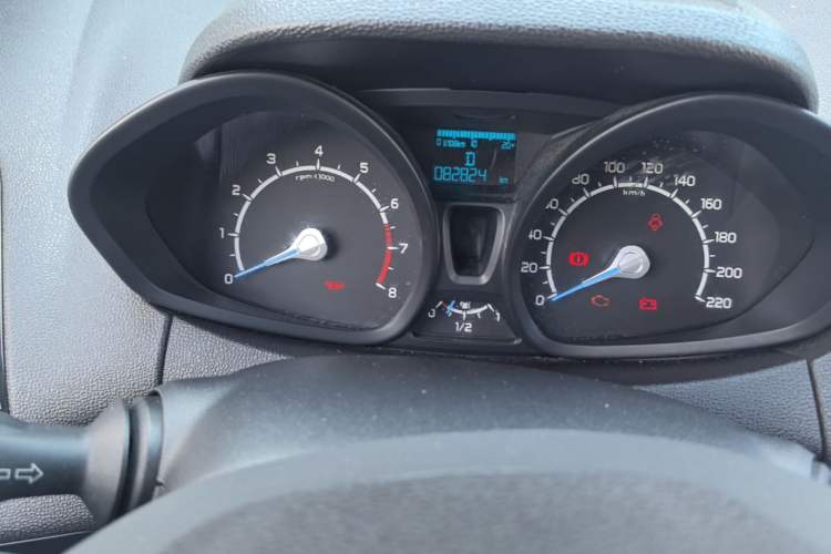 Used Ford EcoSport 2013 1.5L Automatic Fashion Model Instrument Cluster