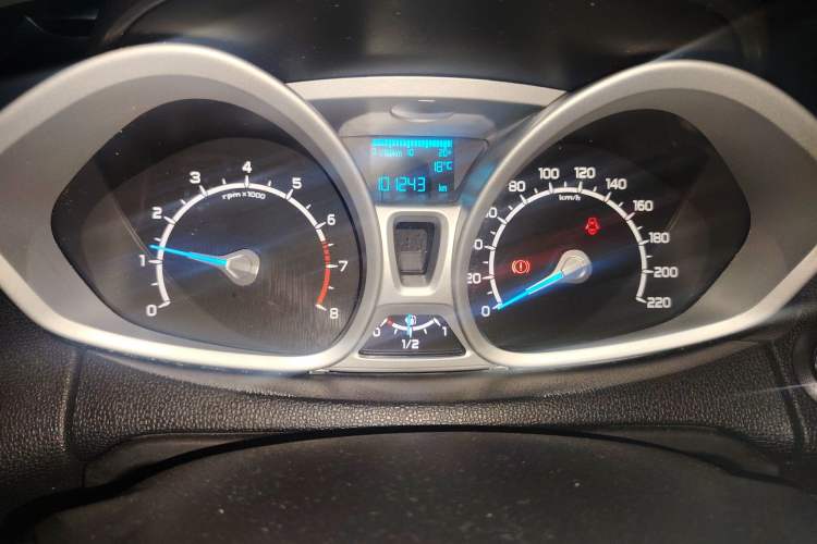 Used Ford EcoSport 2013 1.5L Manual Luxury Model Instrument Cluster