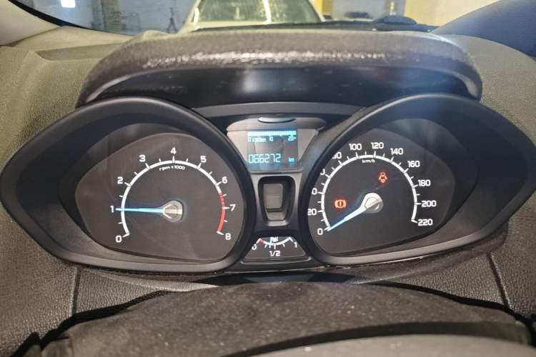 Used Ford EcoSport 2013 1.5L Manual Fashion Model Instrument Cluster
