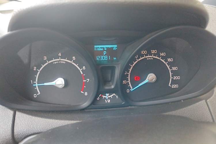 Used Ford EcoSport 2013 1.5L Automatic Fashion Model Instrument Cluster