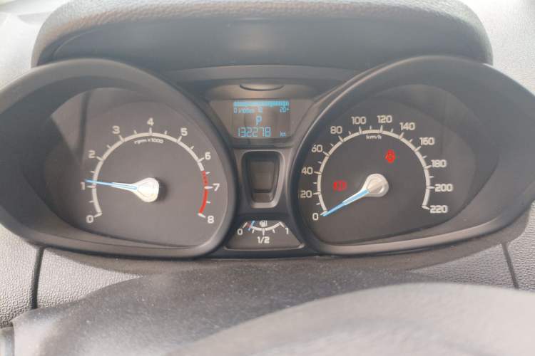 Used Ford EcoSport 2013 1.5L Automatic Fashion Model Instrument Cluster