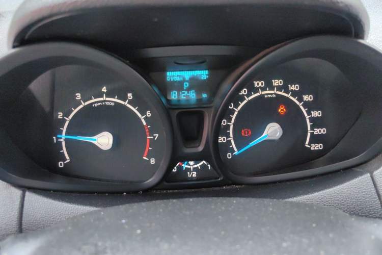 Used Ford EcoSport 2013 1.5L Automatic Fashion Model Instrument Cluster