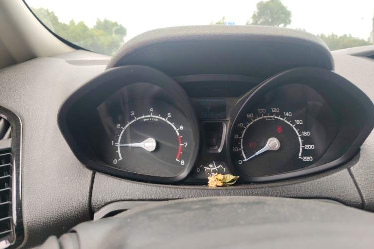 Used Ford EcoSport 2013 1.5L Automatic Fashion Model Instrument Cluster