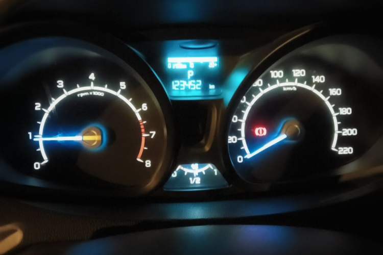 Used Ford EcoSport 2013 1.5L Automatic Fashion Model Instrument Cluster