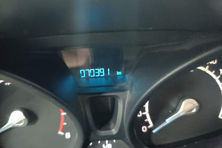 Used Ford EcoSport 2013 1.5L Automatic Fashion Model Instrument Cluster