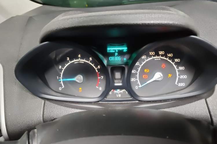 Used Ford EcoSport 2013 1.5L Automatic Fashion Model Instrument Cluster