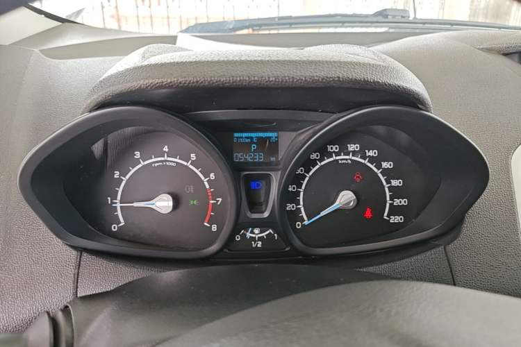 Used Ford EcoSport 2013 1.5L Automatic Fashion Model Instrument Cluster