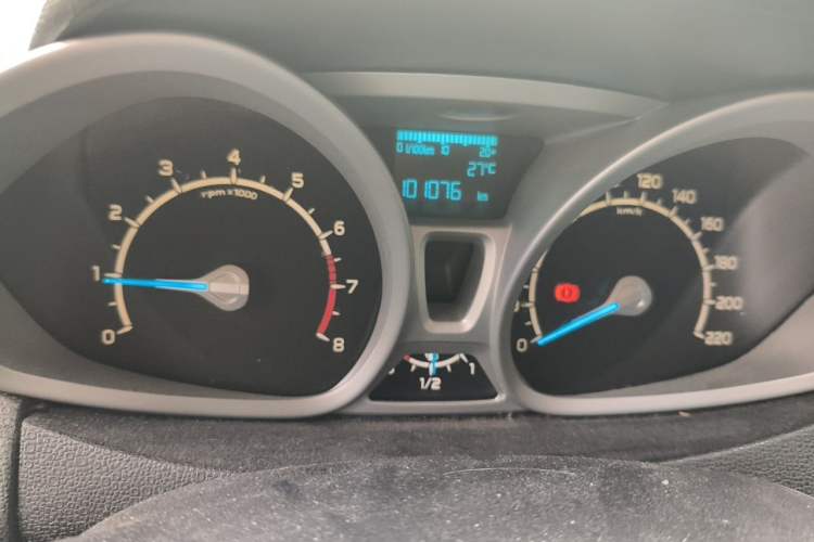 Used Ford EcoSport 2013 1.5L Manual Luxury Model Instrument Cluster