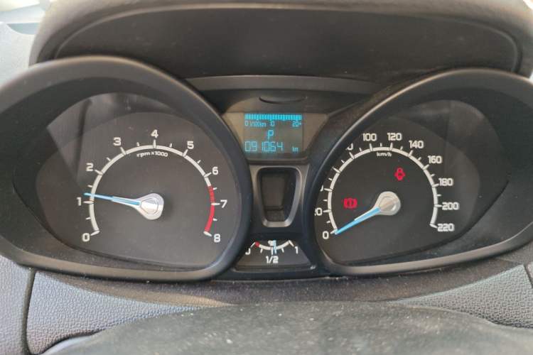 Used Ford EcoSport 2013 1.5L Automatic Fashion Model Instrument Cluster