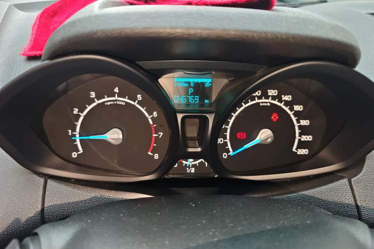 Used Ford EcoSport 2013 1.5L Automatic Fashion Model Instrument Cluster