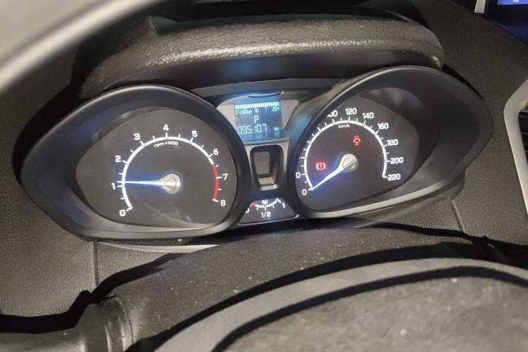 Used Ford EcoSport 2013 1.5L Automatic Fashion Model Instrument Cluster