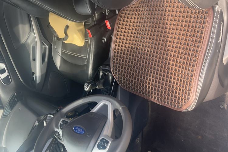 Used Ford EcoSport 2013 1.5L Manual Fashion Model Interior 1